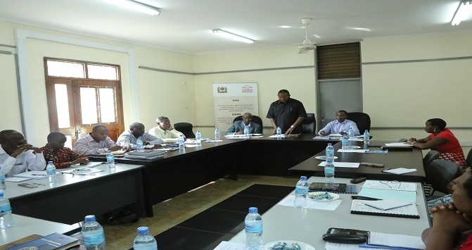 Naibu Katibu Mkuu TUGHE Taifa Mhandisi Amani S.Msuya akifungua kikao cha Baraza la Wafanyakazi la NHBRA leo katika ukumbi wa mikutano wa NHBRA