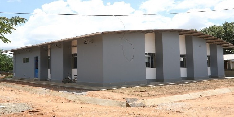 Jengo jipya la kisasa la Maktaba liliojengwa na NHBRA katika shule ya Sekondari ya Tabora Wavulana