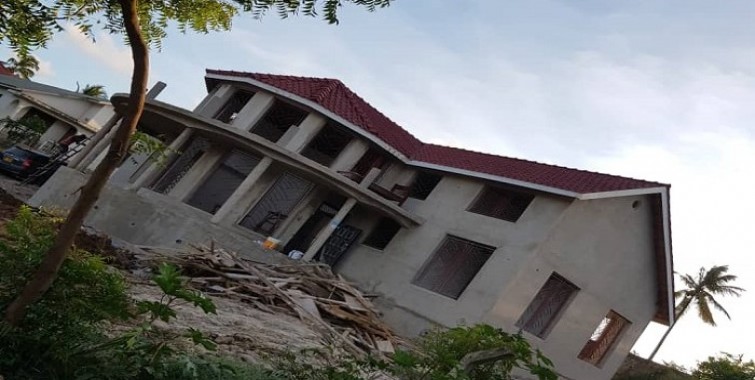 Nyumba ya mwananchi iliyoezekwa kwa kutumia vigae vilivyotafitiwa na NHBRA huko Madale, Dar es salaam